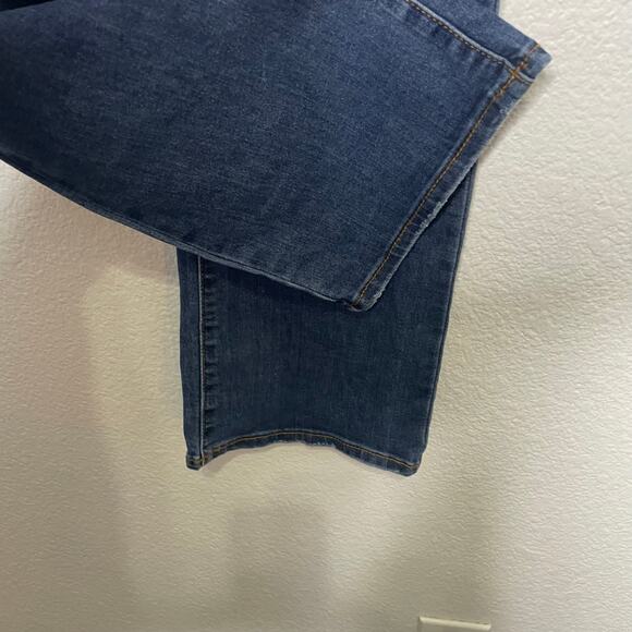 So Womens Jeans Size 30 Low Rise Bootcut Medium Wash Denim Blue Casual Wear - Picture 12 of 13